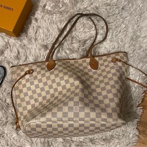Louis Vuitton Neverfull